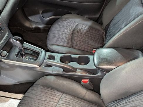 Used 2019 Nissan Sentra SV image 39