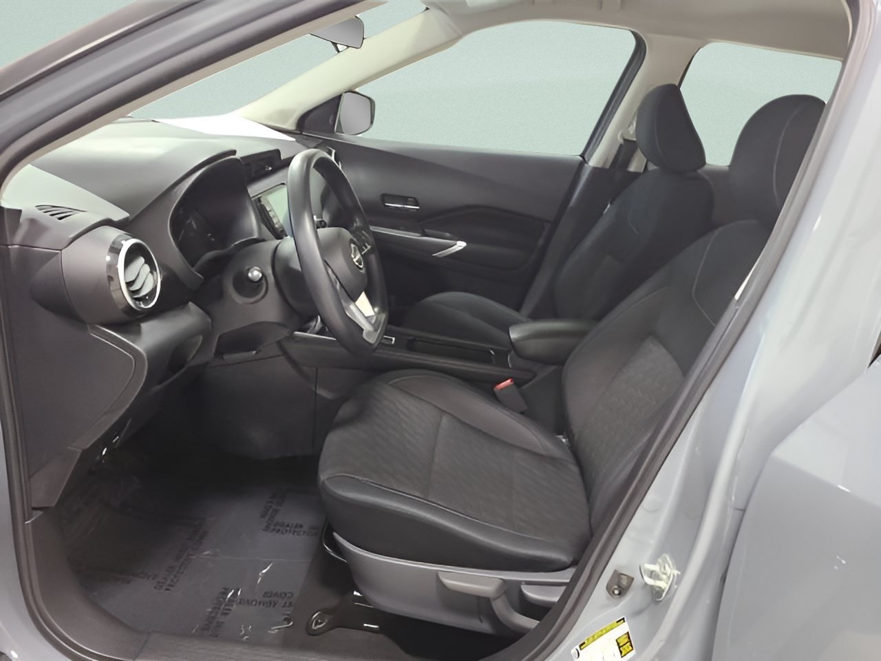 Used 2023 Nissan Kicks SV FWD image 17