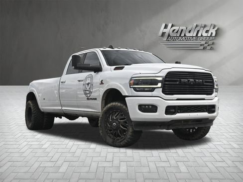 Used 2022 RAM 3500 Laramie AWD/4WD image 2