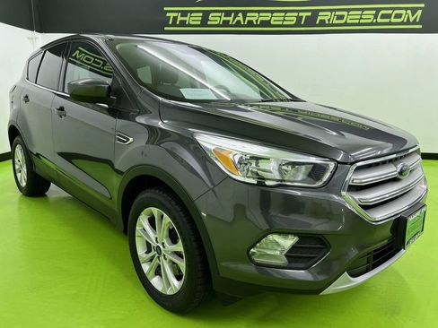 Used 2019 Ford Escape SE AWD/4WD image 2