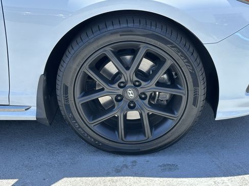 Used 2018 Hyundai Sonata Limited FWD image 13