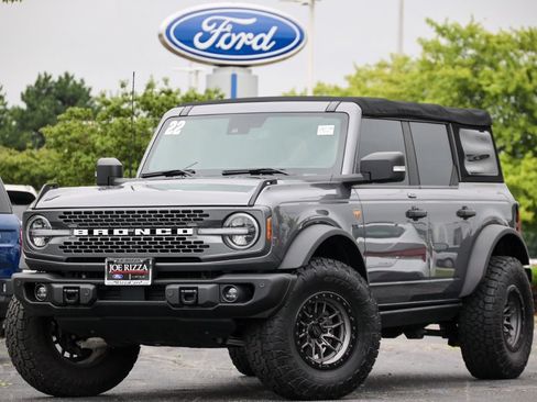 Certified 2022 Ford Bronco Badlands w/ Sasquatch Package AWD/4WD image 2