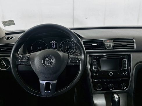 Used 2014 Volkswagen Passat 1.8T SE FWD image 17