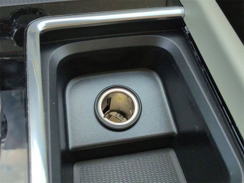 New 2026 Volvo XC60 B5 Ultra w/ Protection Package Premier image 31