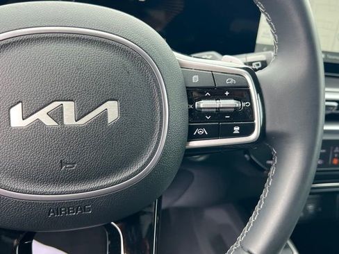 Used 2025 Kia Sorento EX w/ EX Panoramic Sunroof Package image 24