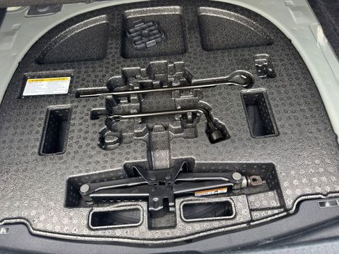 Used 2025 Toyota Camry SE image 16