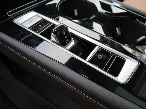 New 2026 Volkswagen Atlas Cross Sport SEL R-Line image 24