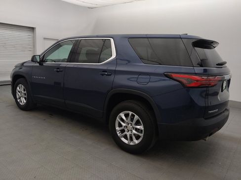 Used 2023 Chevrolet Traverse LS FWD image 3
