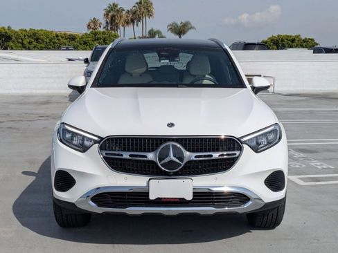 Used 2026 Mercedes-Benz GLC 300 4MATIC image 2