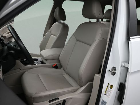 Used 2019 Volkswagen Atlas SEL R-Line FWD image 23