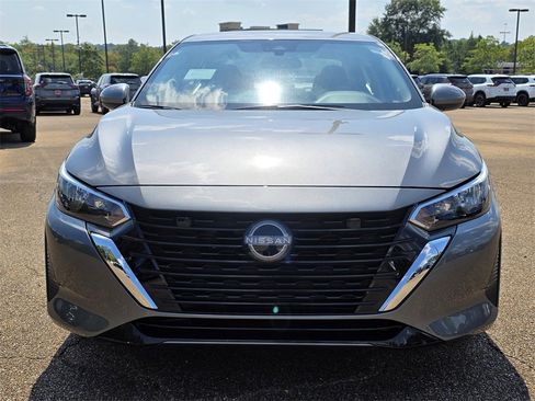 New 2025 Nissan Sentra SV image 2