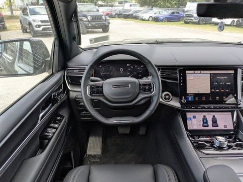 New 2026 Jeep Grand Wagoneer Summit w/ Premium Group III AWD/4WD image 18