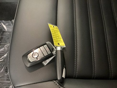 Used 2023 Ford Edge SEL w/ Convenience Package image 34