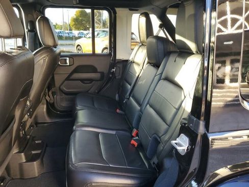 Used 2021 Jeep Wrangler Unlimited Sahara image 15