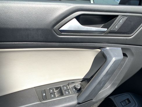 Used 2019 Volkswagen Tiguan SEL Premium R-Line AWD/4WD image 15