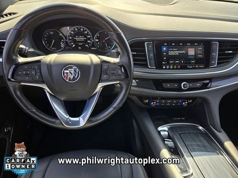 Used 2024 Buick Enclave Premium image 13