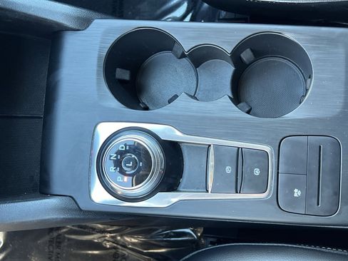 Used 2020 Ford Escape SE Sport image 22