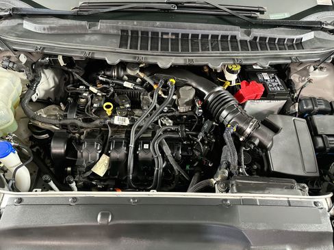 Used 2020 Ford Edge Titanium FWD image 32