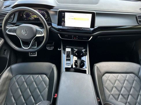 Used 2024 Volkswagen Atlas Cross Sport SEL Premium R-Line image 14