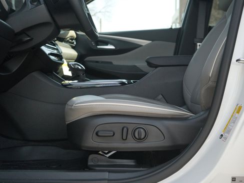 New 2026 Buick Envista Preferred FWD image 18