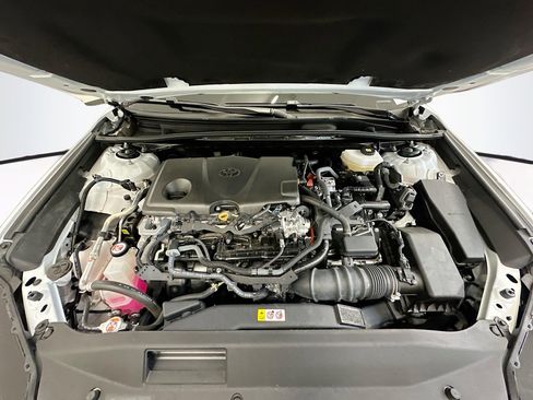 Used 2025 Toyota Camry SE image 34