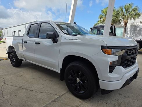 Used 2026 Chevrolet Silverado 1500 Custom RWD image 3