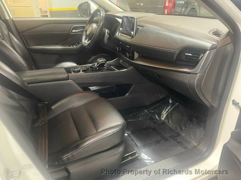 Used 2021 Nissan Rogue SV AWD/4WD image 21