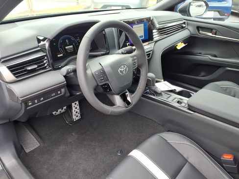 New 2026 Toyota Camry SE FWD image 13