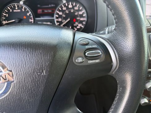 Used 2015 Nissan Pathfinder SL w/ SL Premium Package FWD image 25
