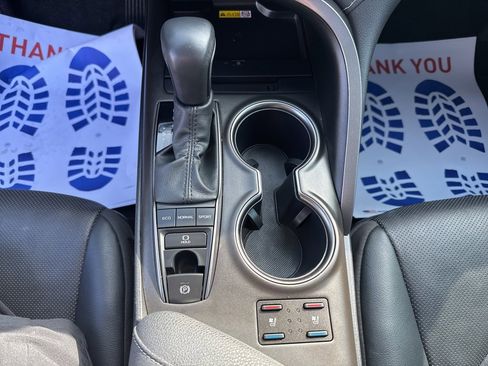 Used 2024 Toyota Camry XSE w/ Navigation Package image 33