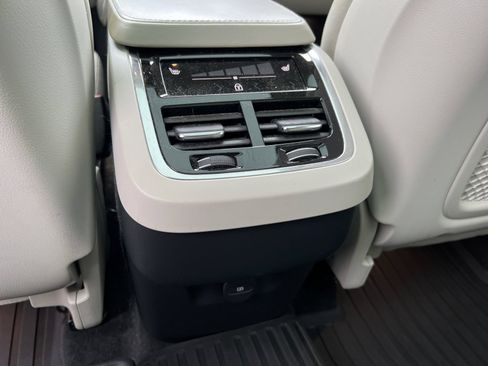 Used 2021 Volvo XC90 T6 Inscription w/ Climate Package AWD/4WD image 29