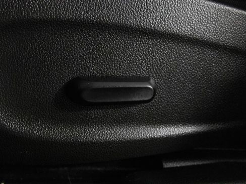 Used 2015 Chevrolet Cruze LT image 21