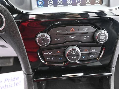 Used 2023 Chrysler 300 S image 11