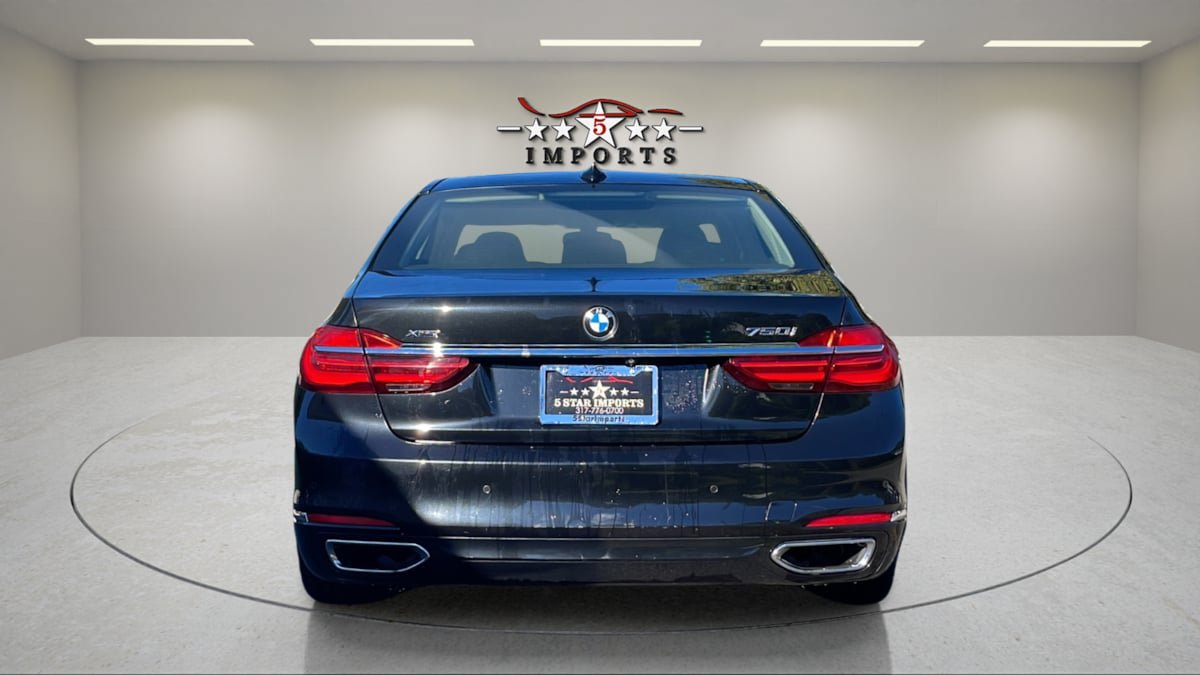 Used 2017 BMW 750i xDrive AWD/4WD image 4