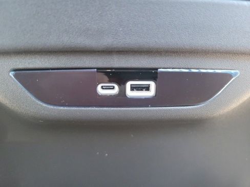 New 2025 Chrysler Pacifica Select image 30