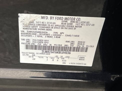 Used 2019 Lincoln MKT AWD image 29