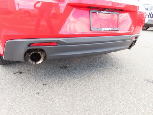 Used 2018 Chevrolet Camaro LT image 11