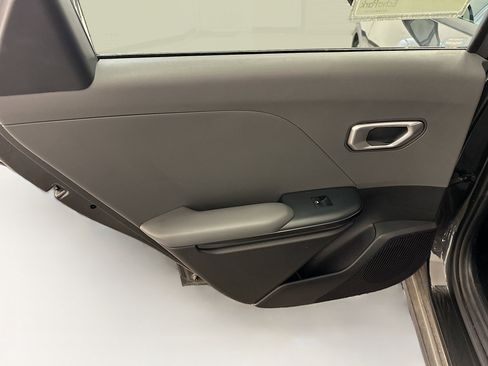 Used 2025 Kia K4 LXS image 26