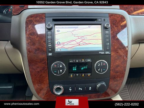 Used 2012 Chevrolet Suburban LTZ image 34