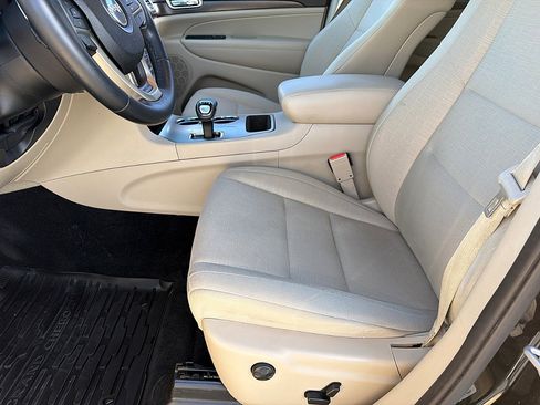 Used 2014 Jeep Grand Cherokee Laredo w/ Quick Order Package 23E image 11