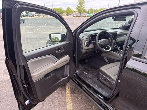 New 2026 Chevrolet Colorado ZR2 w/ Technology Package AWD/4WD image 12