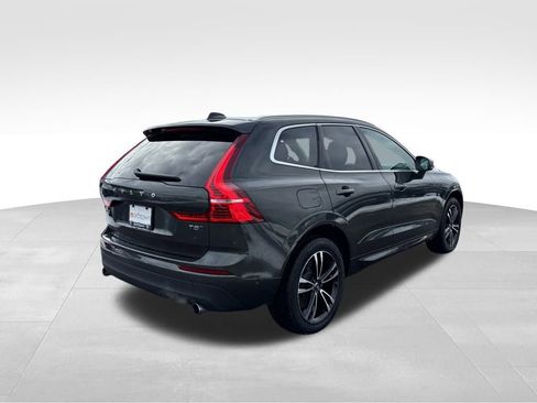 Used 2018 Volvo XC60 T5 Momentum w/ Vision Package image 34