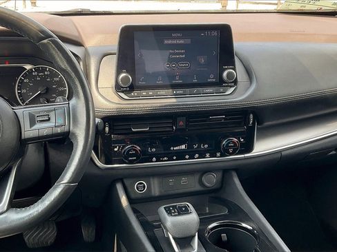 Used 2021 Nissan Rogue SV w/ Premium Package image 6