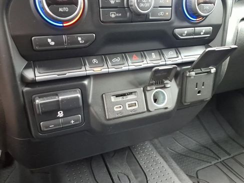 Used 2020 Chevrolet Silverado 1500 LT w/ Texas Edition image 26