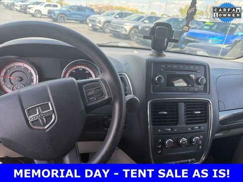 Used 2014 Dodge Grand Caravan American Value Package FWD image 10
