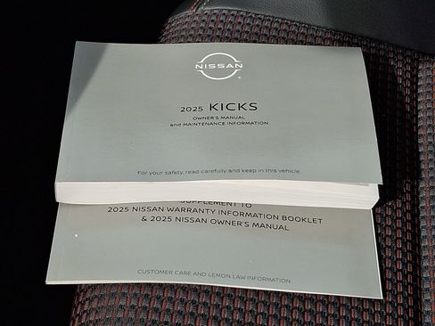 Used 2025 Nissan Kicks SR AWD/4WD image 25