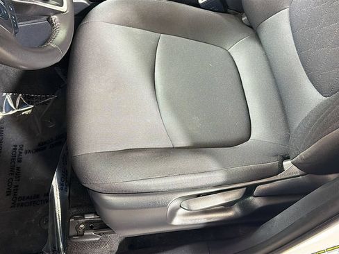 Used 2024 Toyota Corolla Cross LE FWD image 19