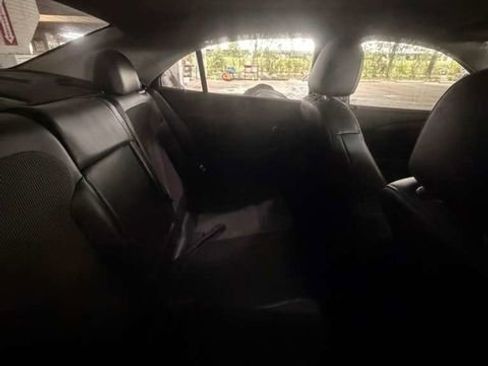 Used 2015 Chevrolet Malibu LT FWD image 10