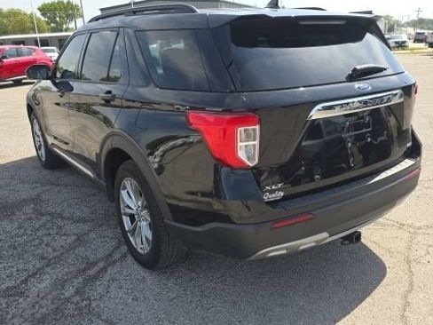 Used 2020 Ford Explorer XLT w/ Equipment Group 202A AWD/4WD image 5