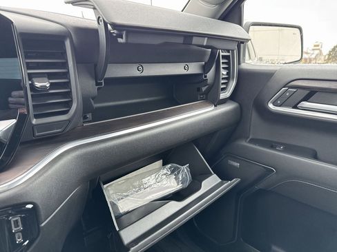 Used 2022 GMC Sierra 1500 SLT w/ SLT Premium Plus Package image 27